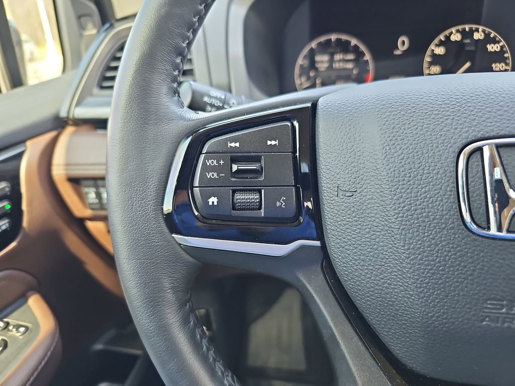 Used 2025 Honda Odyssey Elite image 22
