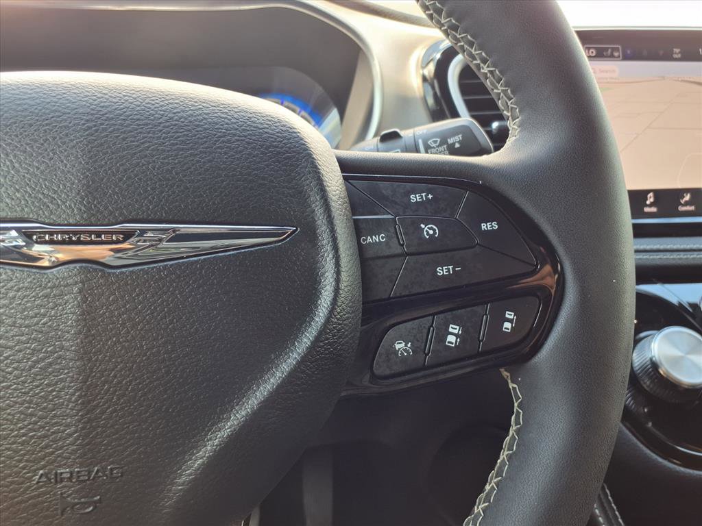 Used 2024 Chrysler Pacifica Limited w/ S Appearance Package image 19