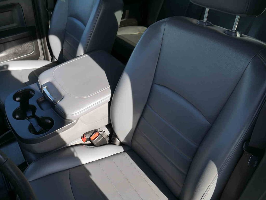 Used 2018 RAM 3500 Tradesman w/ Chrome Appearance Group image 29