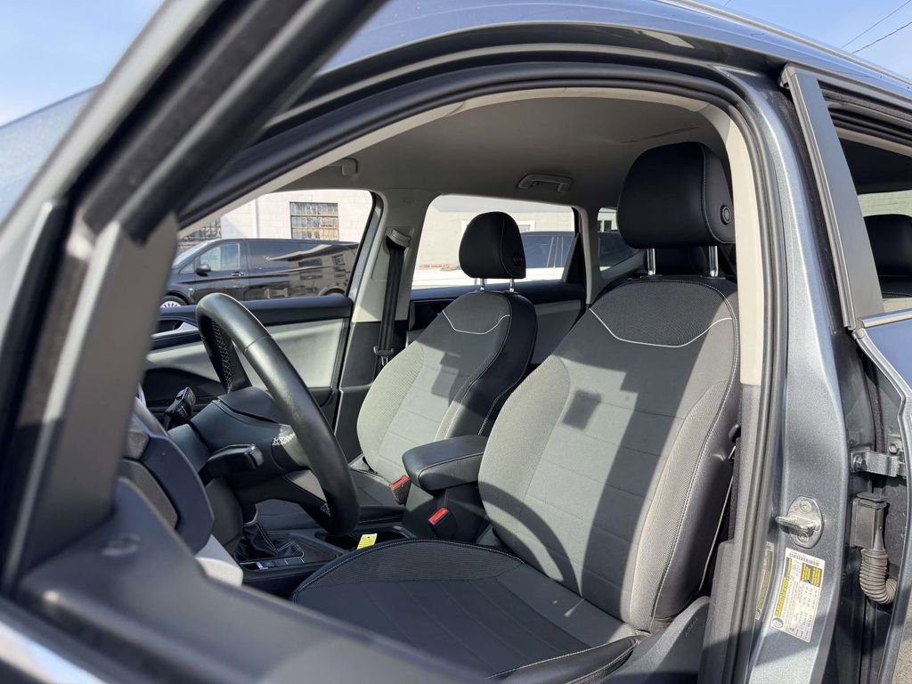 Used 2023 Volkswagen Taos SE FWD image 22