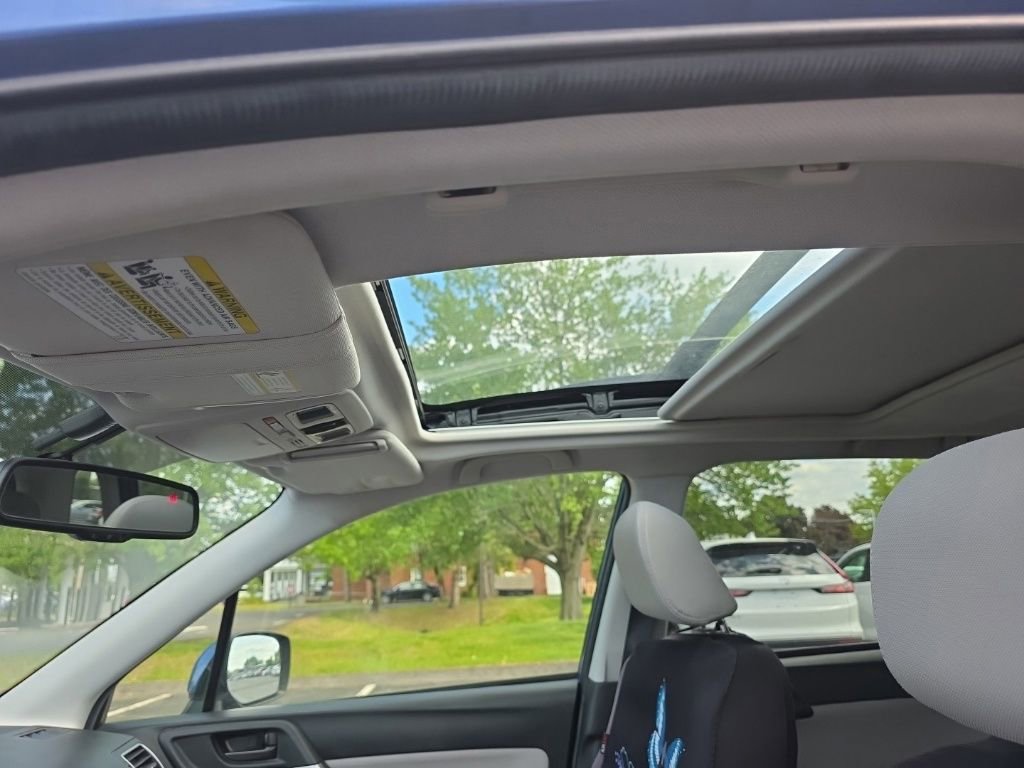 Used 2016 Subaru Forester 2.5i Premium w/ All-Weather Package AWD/4WD image 23