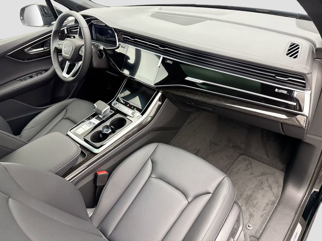 Used 2026 Audi Q7 3.0T Premium Plus AWD/4WD image 17