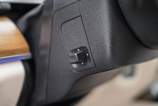 Used 2022 Mercedes-Benz GLE 350 4MATIC w/ AMG Line Exterior image 44