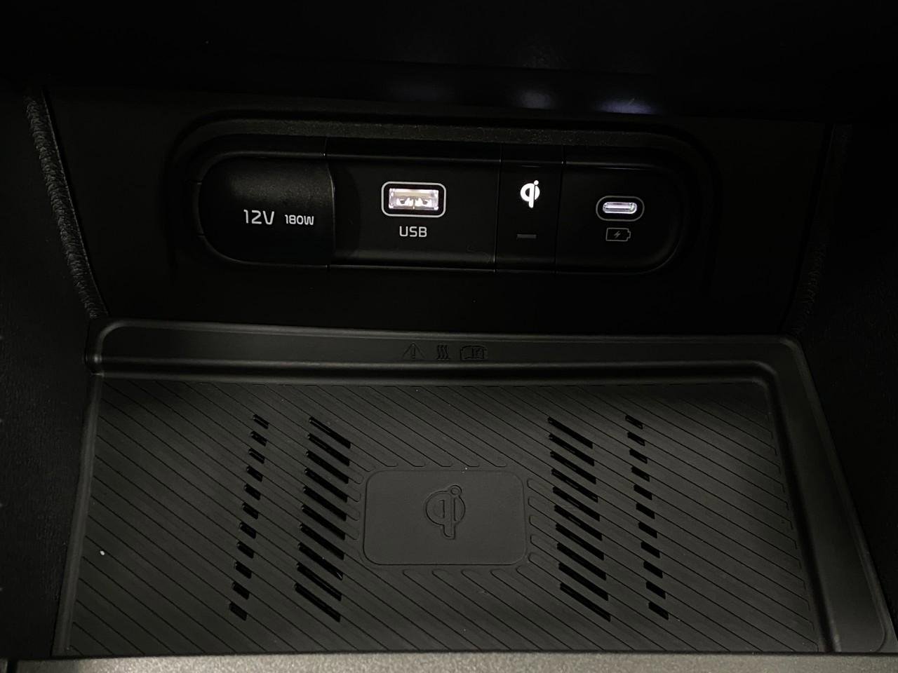 Used 2025 Kia Sportage EX image 25