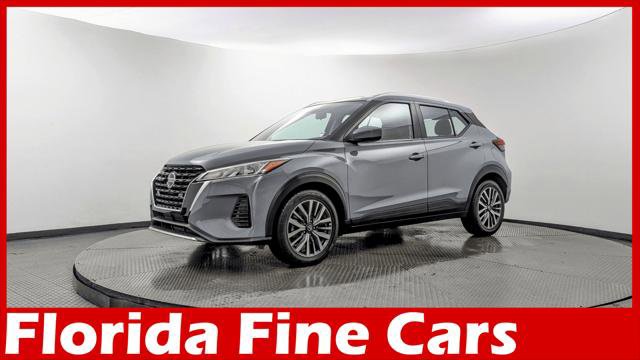 Used 2021 Nissan Kicks SV image 1