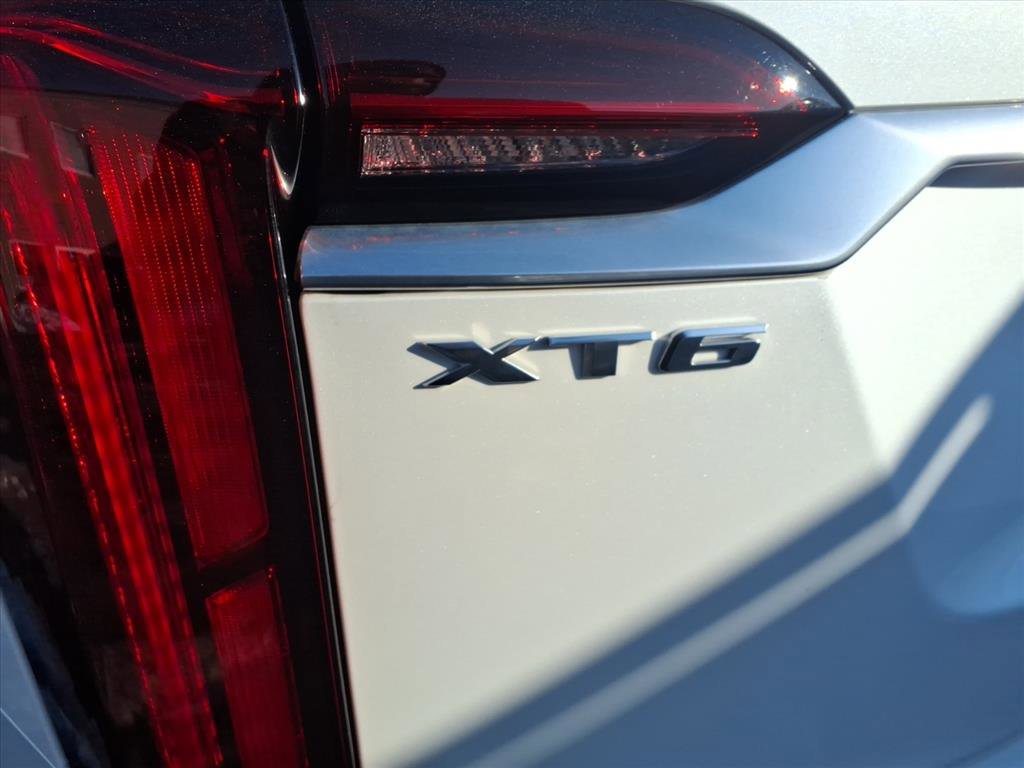 Certified 2023 Cadillac XT6 Premium Luxury image 10