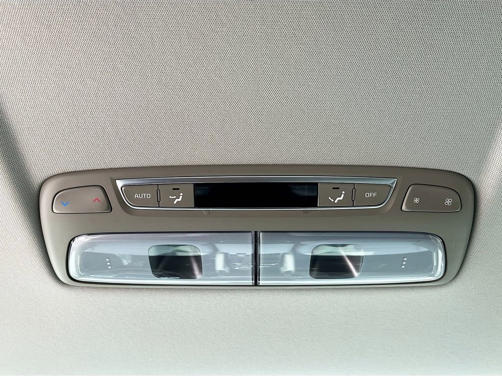 Certified 2025 Kia Telluride S image 33