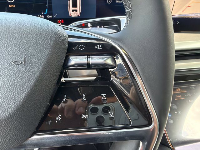 New 2027 Cadillac Vistiq Luxury AWD/4WD image 16