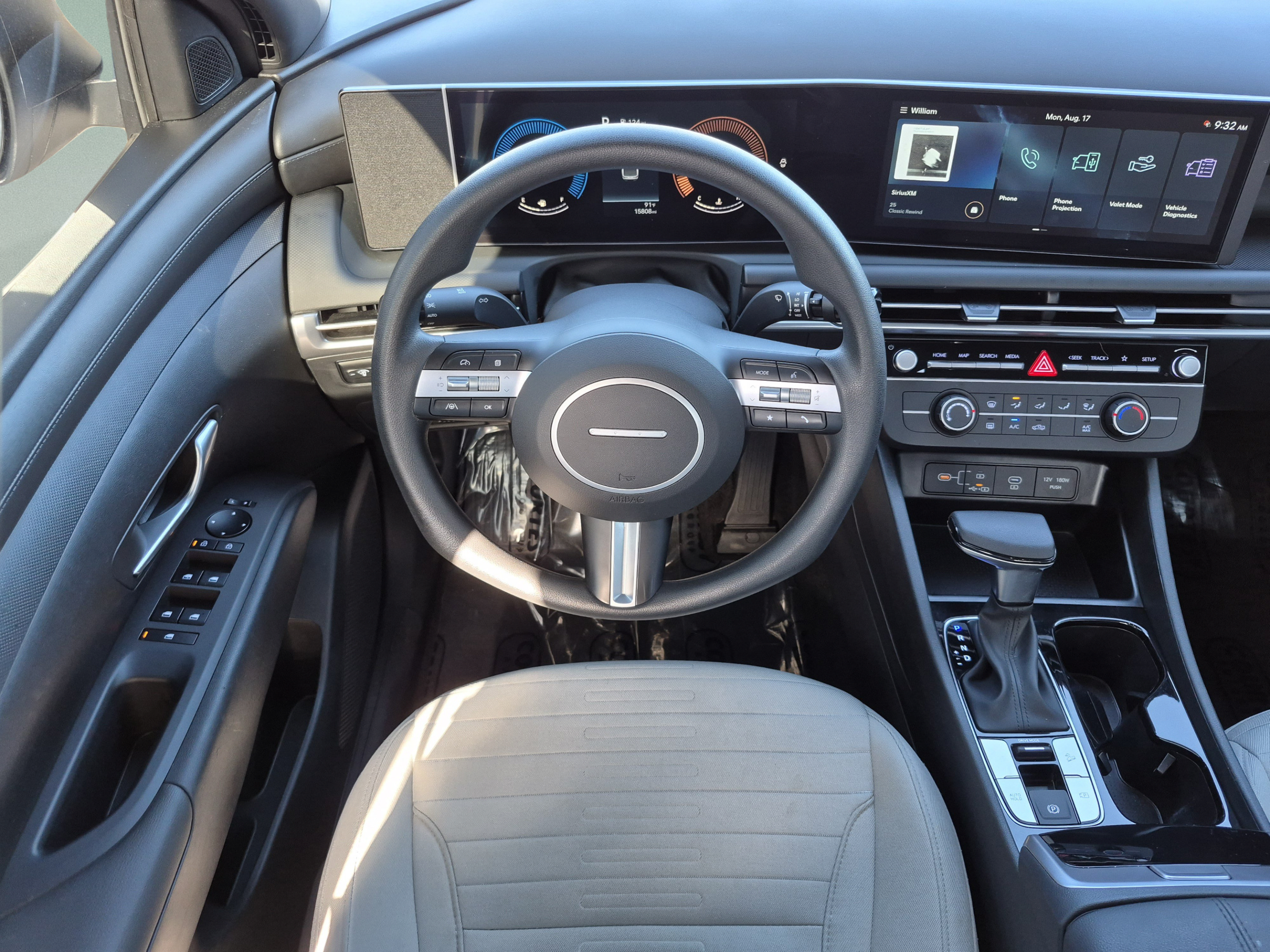 Used 2025 Hyundai Santa Cruz SE FWD image 11