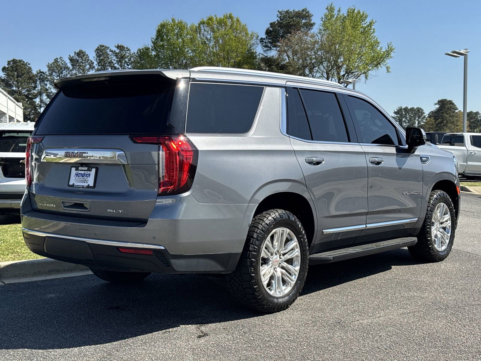 Used 2022 GMC Yukon SLT w/ SLT Premium Package image 10