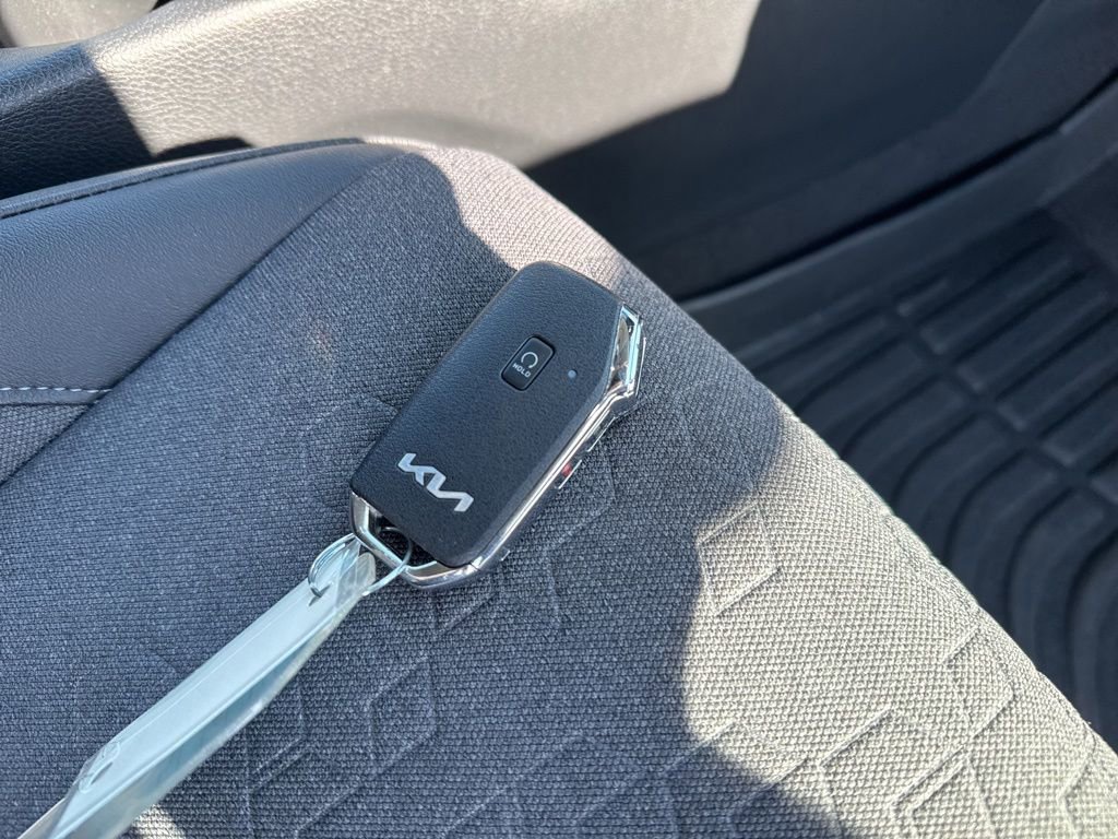Used 2024 Kia Seltos S AWD/4WD image 40