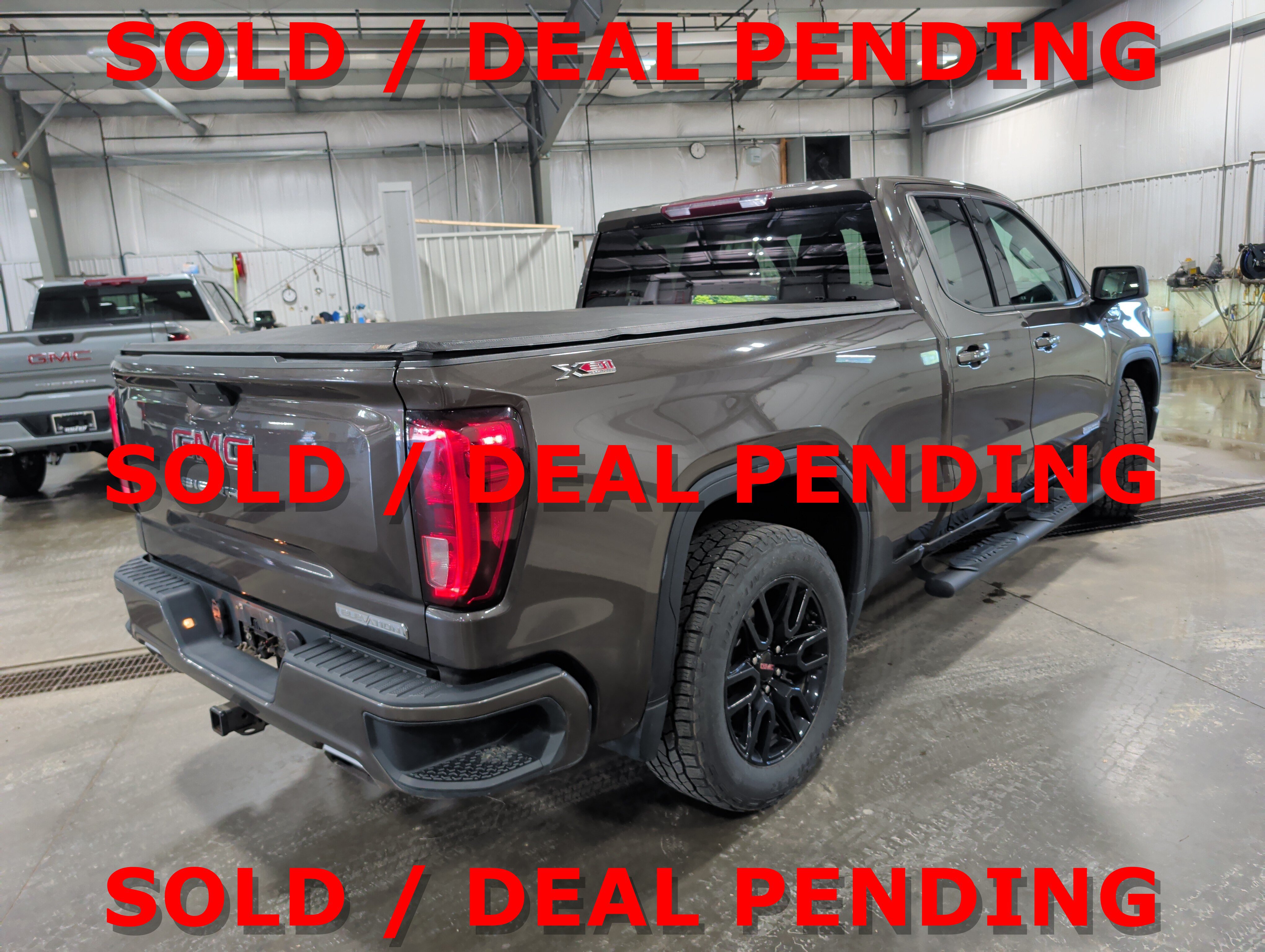 Used 2019 GMC Sierra 1500 Elevation w/ Elevation Value Package AWD/4WD image 3