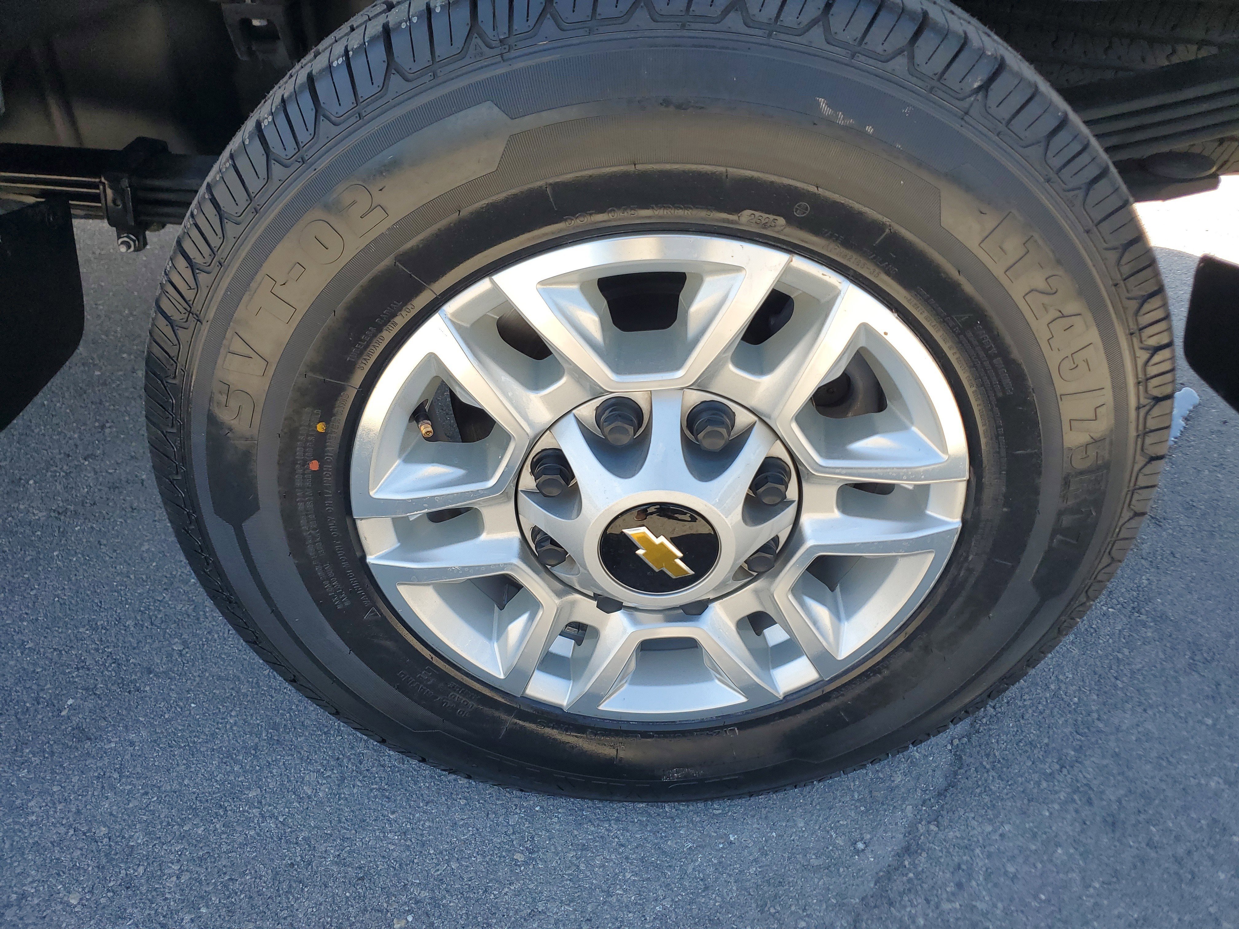 Used 2024 Chevrolet Silverado 2500 LT image 27