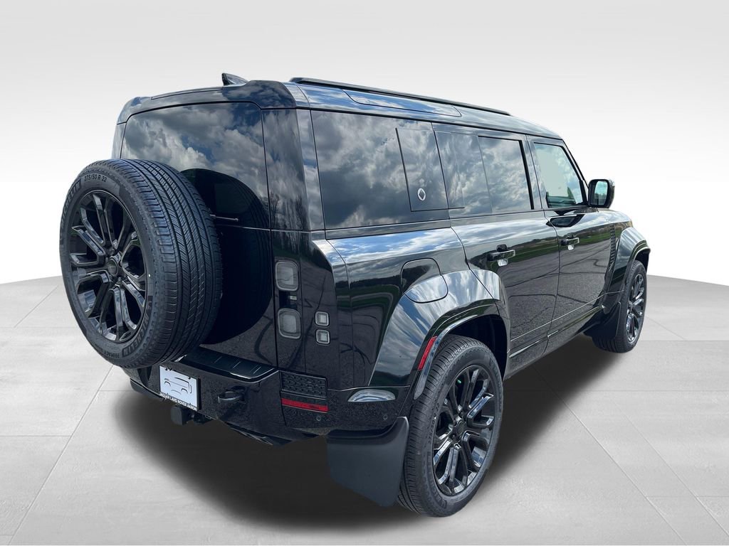 New 2026 Land Rover Defender 110 OCTA AWD/4WD image 5