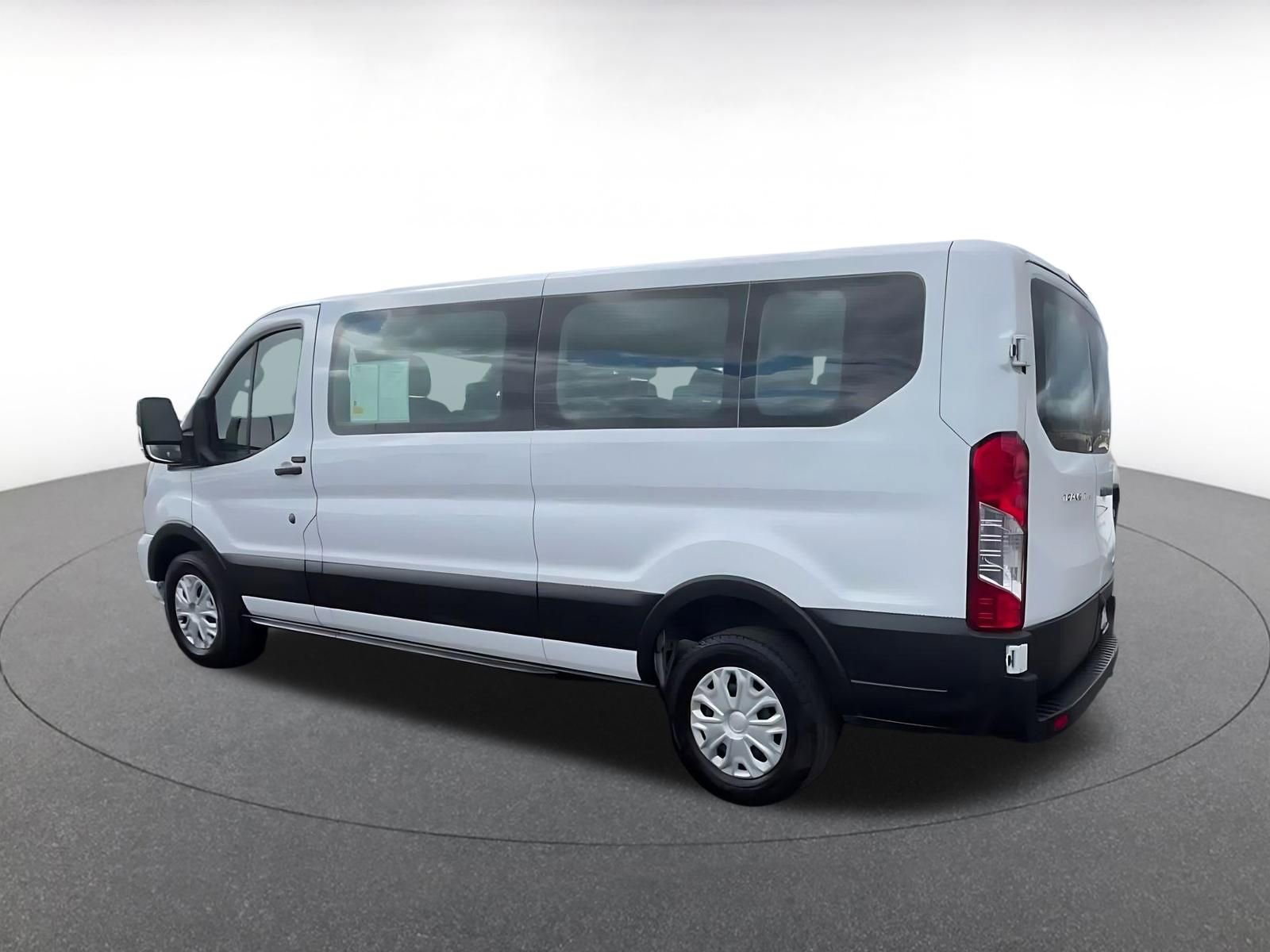 Used 2023 Ford Transit 350 XLT RWD image 10