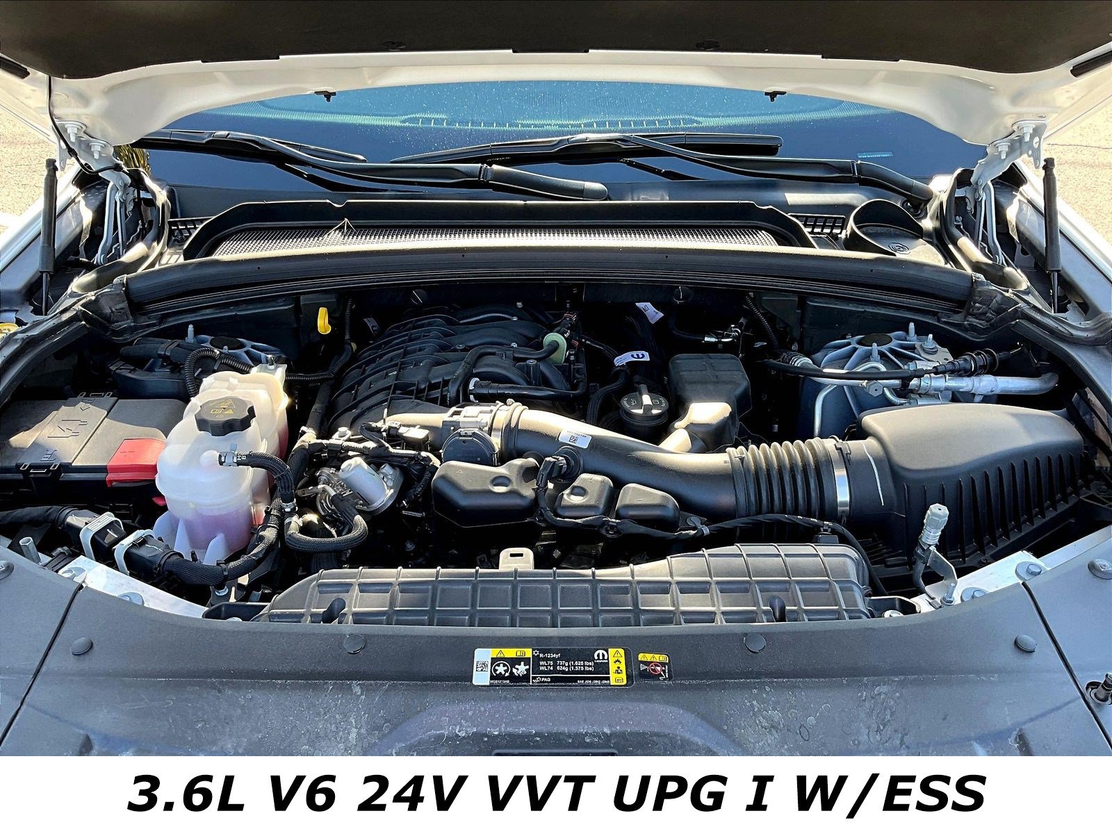 Used 2025 Jeep Grand Cherokee L Altitude AWD/4WD image 31