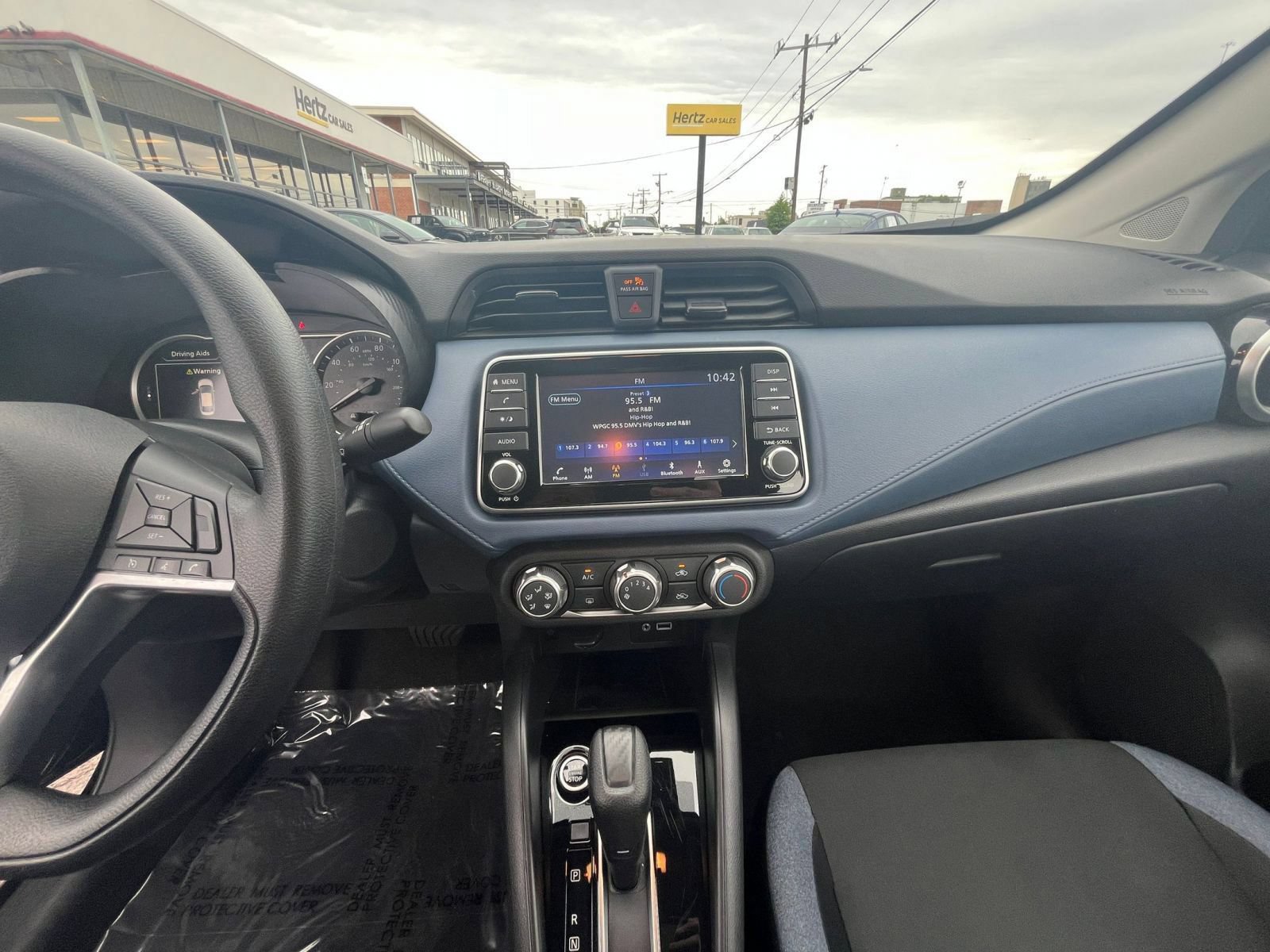 Used 2025 Nissan Versa SV FWD image 17