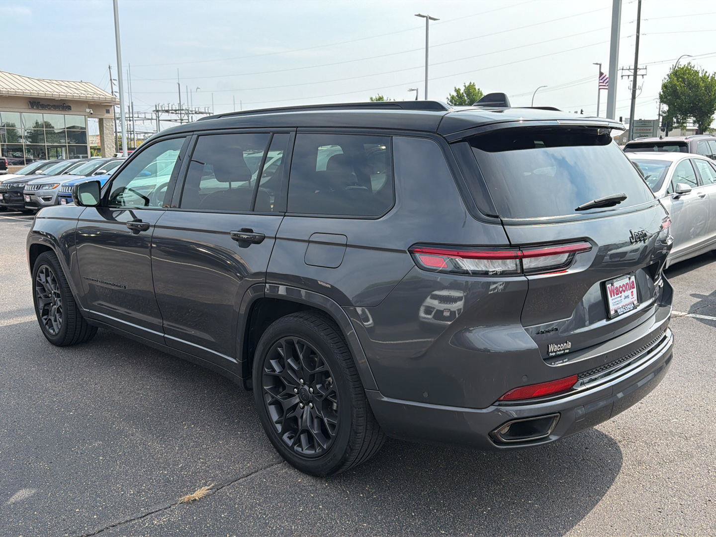 Certified 2024 Jeep Grand Cherokee L Summit AWD/4WD image 5