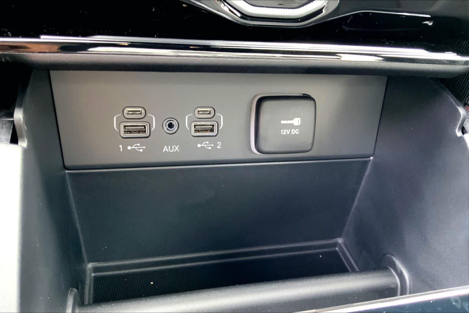 New 2026 Jeep Grand Cherokee Limited RWD image 16