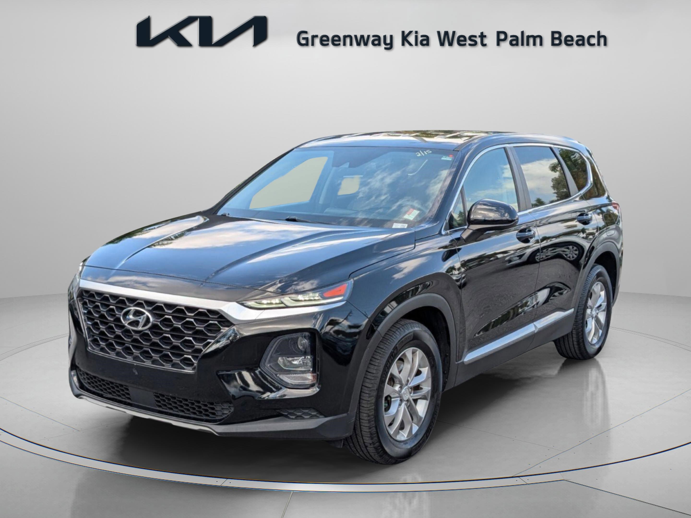 Used 2020 Hyundai Santa Fe SE image 3