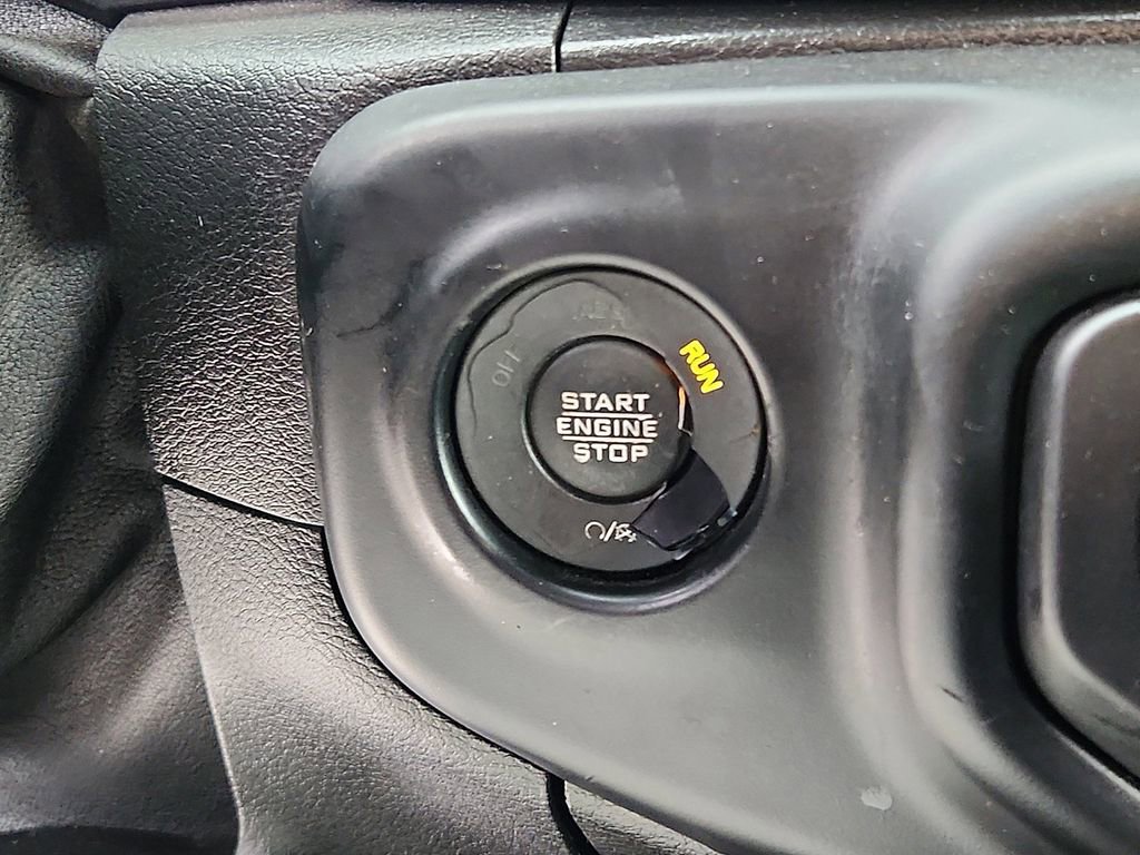 Used 2020 Jeep Wrangler Sport image 13