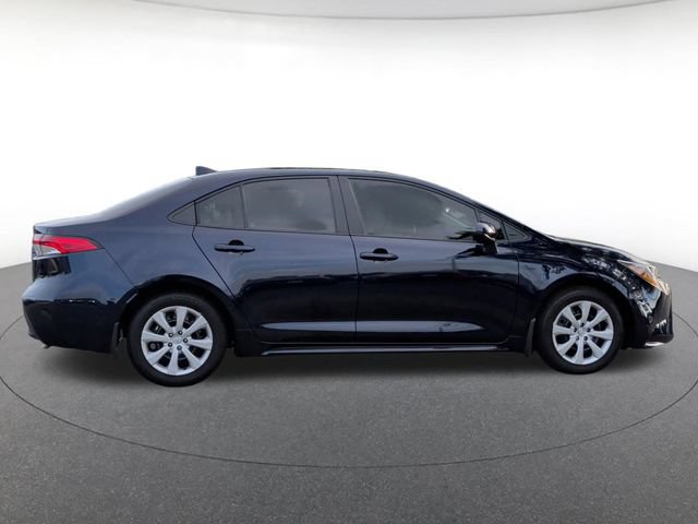 Used 2025 Toyota Corolla LE FWD image 7
