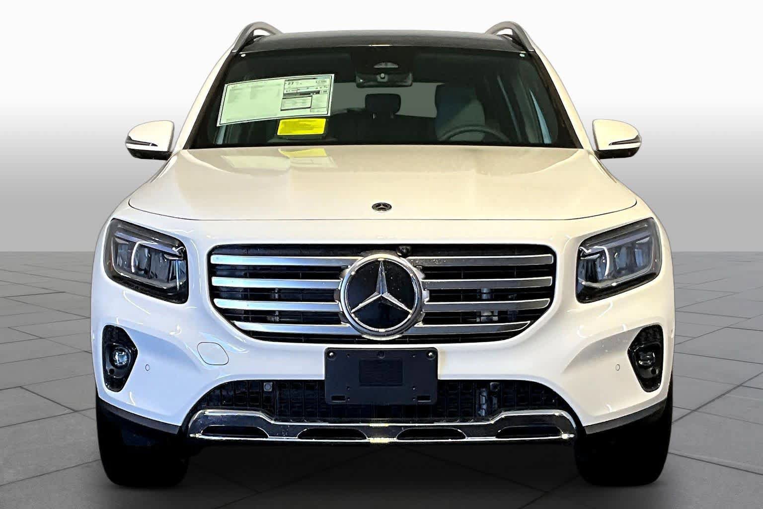 New 2026 Mercedes-Benz GLB 250 4MATIC image 2
