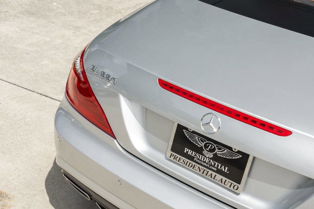 Used 2016 Mercedes-Benz SL 550 image 8