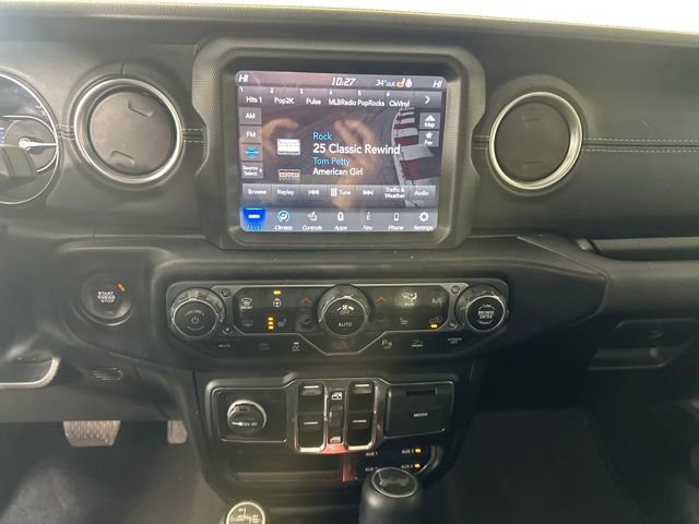 Used 2022 Jeep Wrangler Unlimited Sahara w/ Dual Top Group image 21