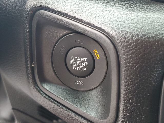 Used 2025 Jeep Wrangler Sport AWD/4WD image 30