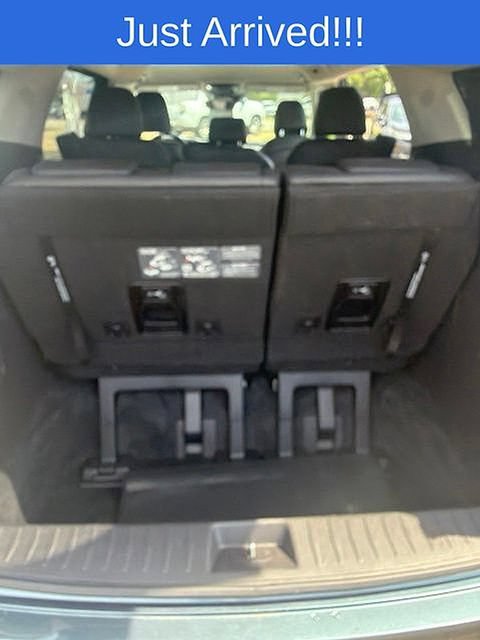 Used 2024 Kia Carnival EX FWD image 15