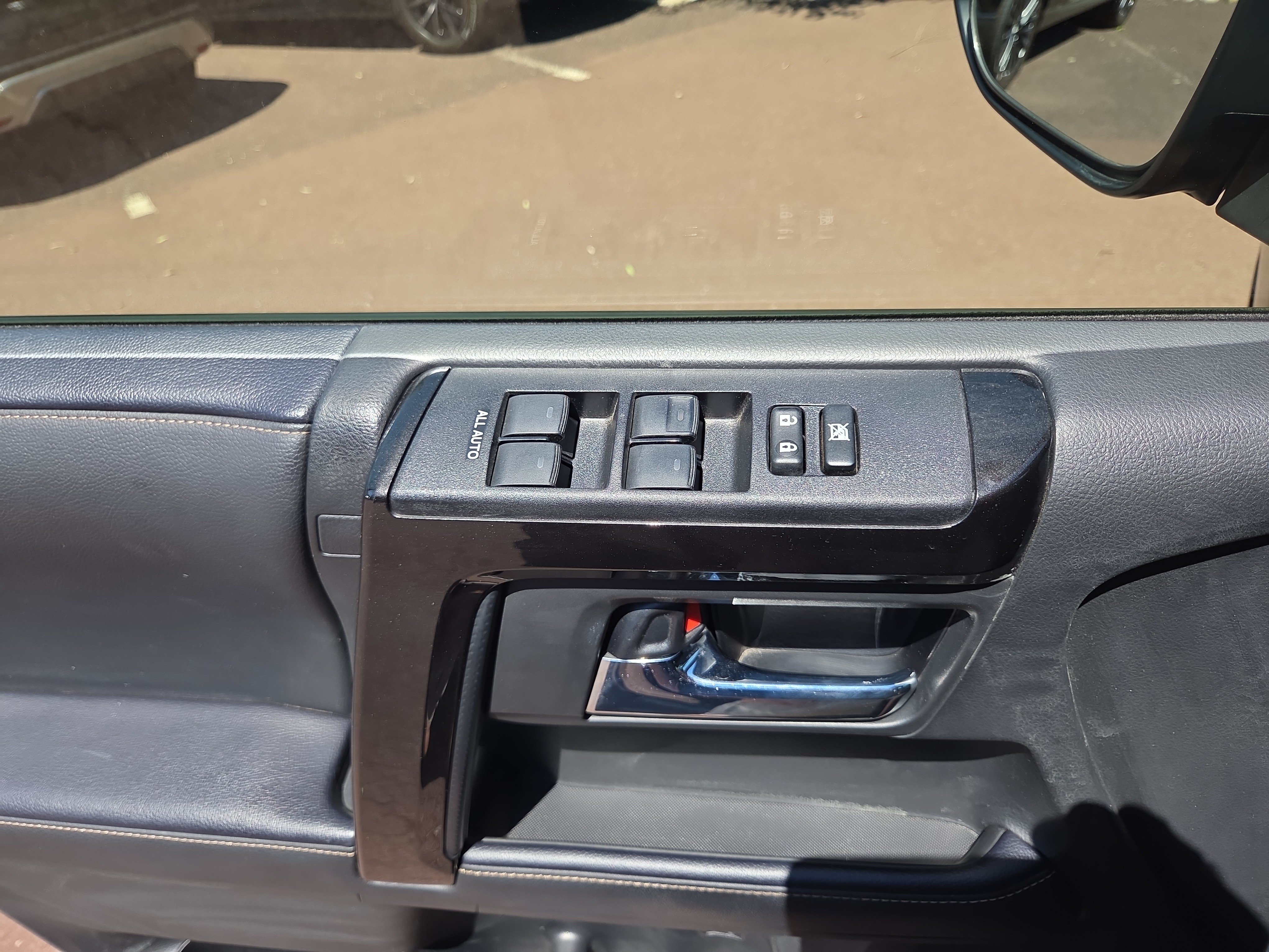 Used 2023 Toyota 4Runner 40th Anniversary SE AWD/4WD image 35