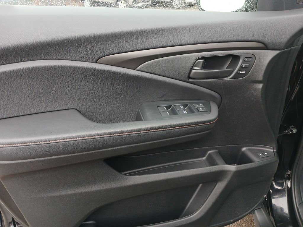 Used 2024 Honda Passport TrailSport image 23