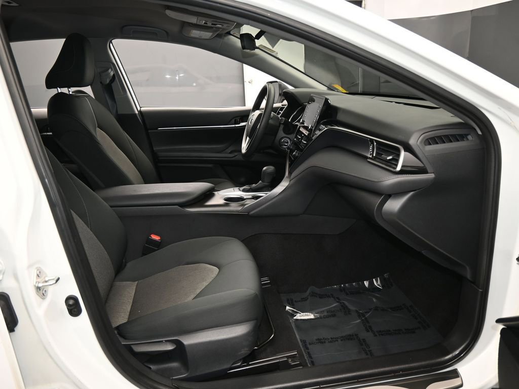 Used 2024 Toyota Camry LE image 43