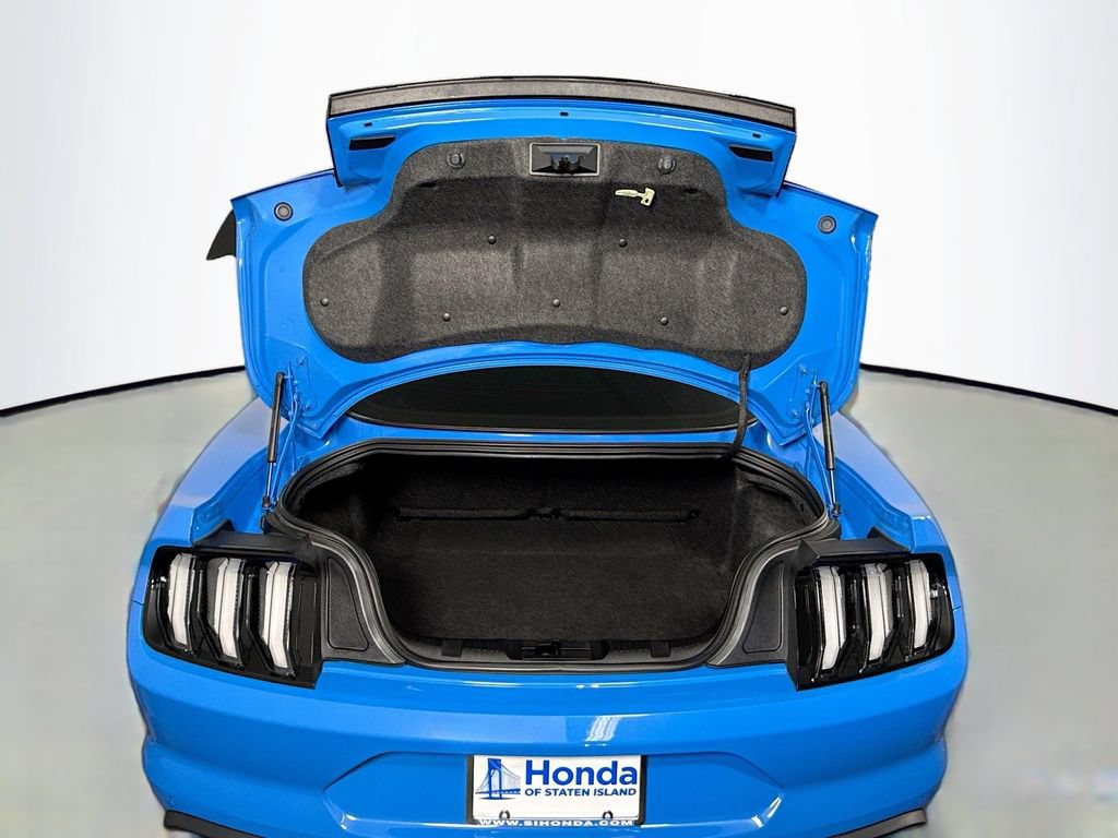 Used 2022 Ford Mustang GT Premium w/ Equipment Group 401A RWD image 35