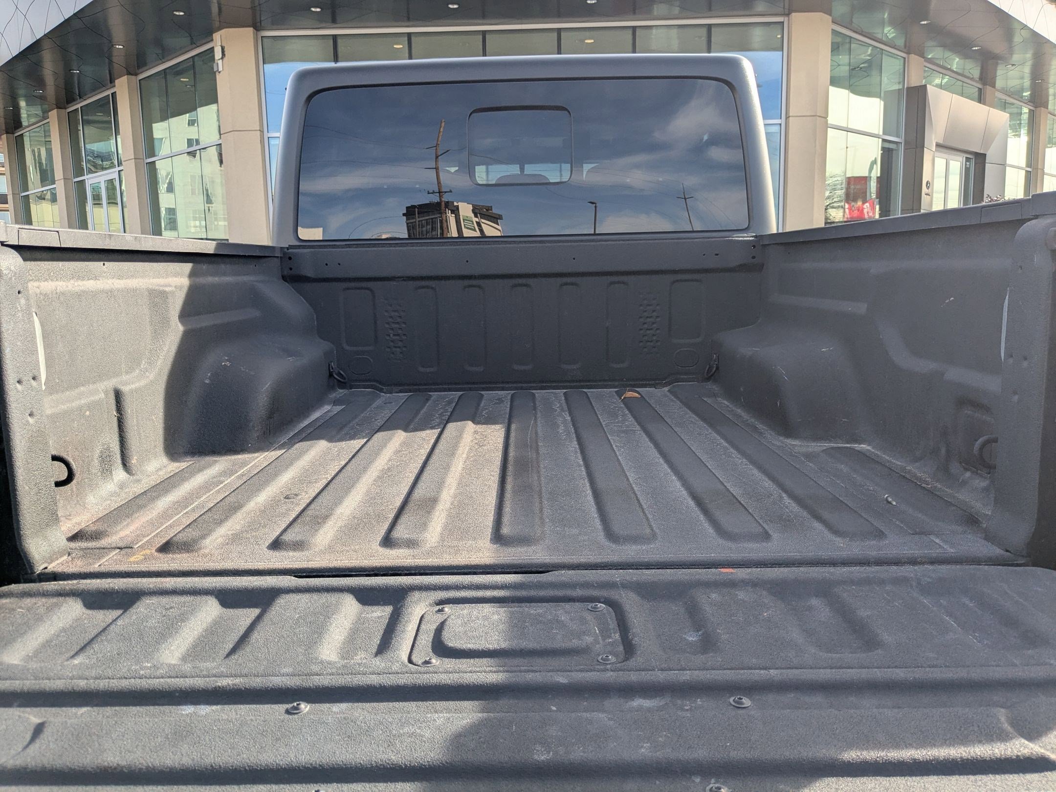 Used 2021 Jeep Gladiator Willys image 29