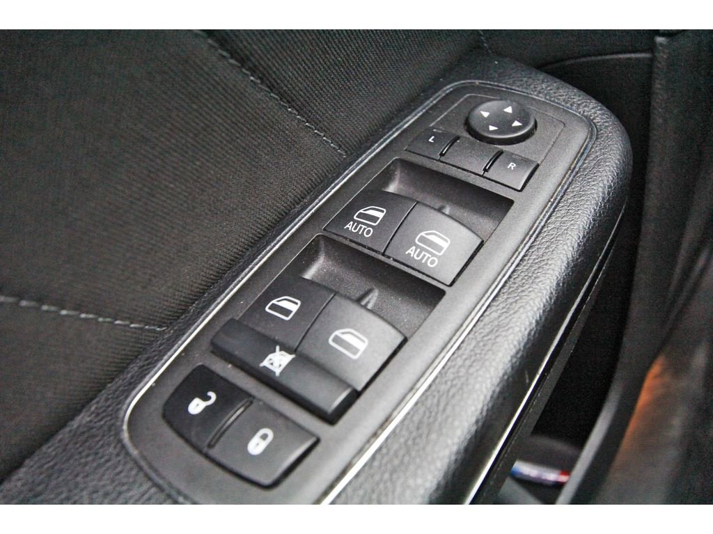 Used 2022 Dodge Charger SXT w/ Blacktop Package RWD image 11