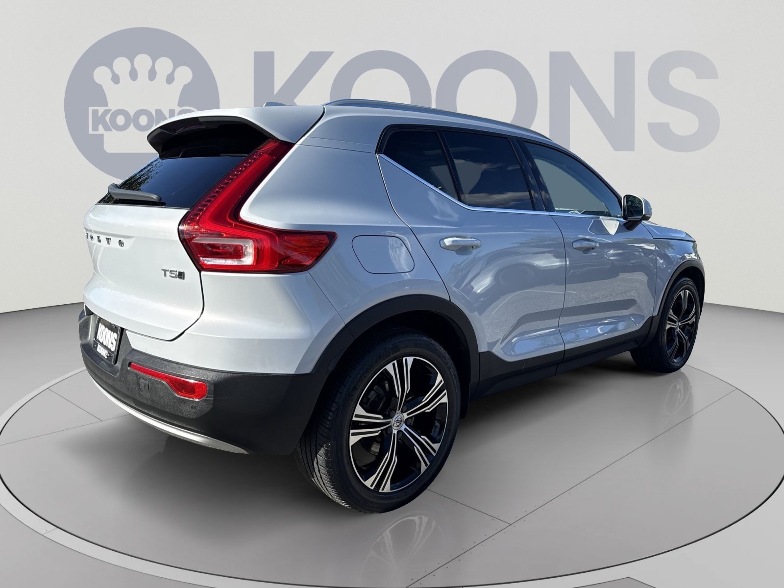 Used 2021 Volvo XC40 T5 Inscription w/ Climate Package AWD/4WD image 7