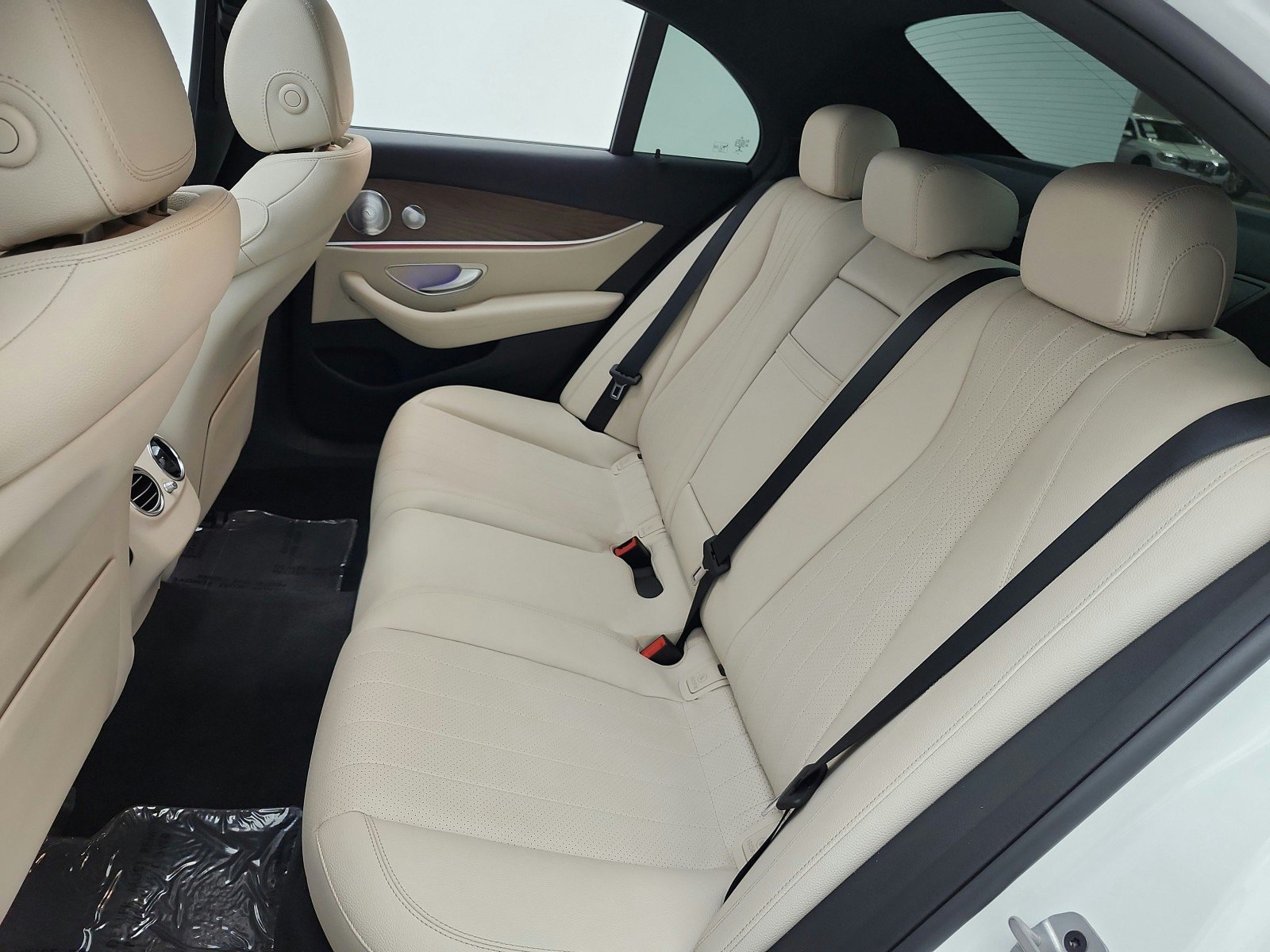 Used 2021 Mercedes-Benz E 350 Sedan image 16