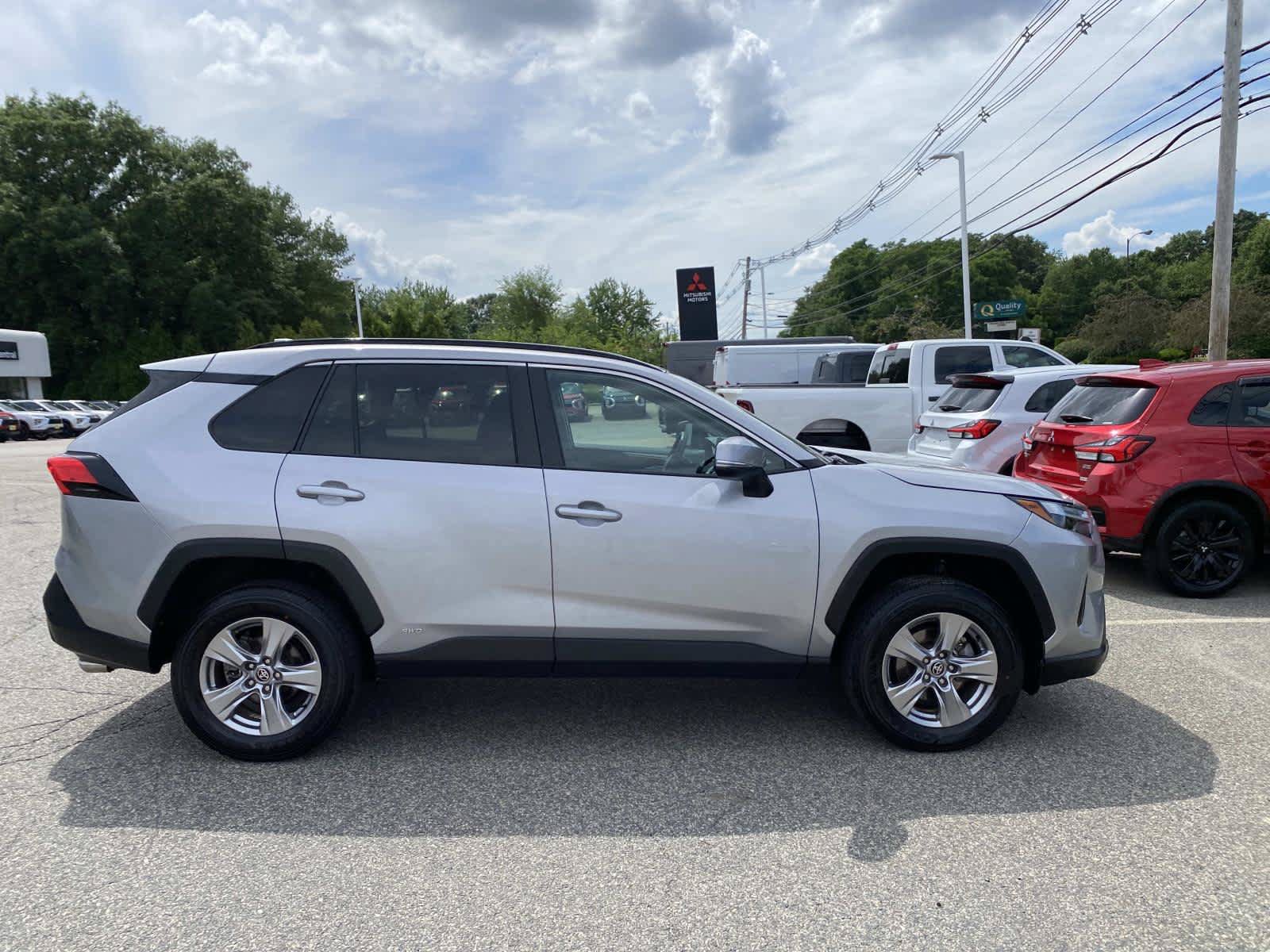 Used 2023 Toyota RAV4 XLE w/ Convenience Package AWD/4WD image 2