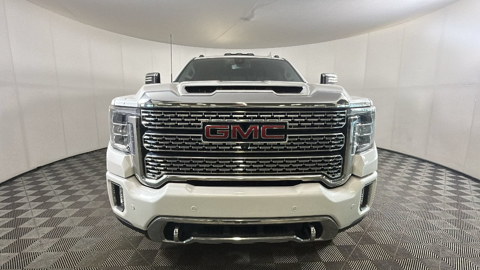 Used 2021 GMC Sierra 2500 Denali AWD/4WD image 9