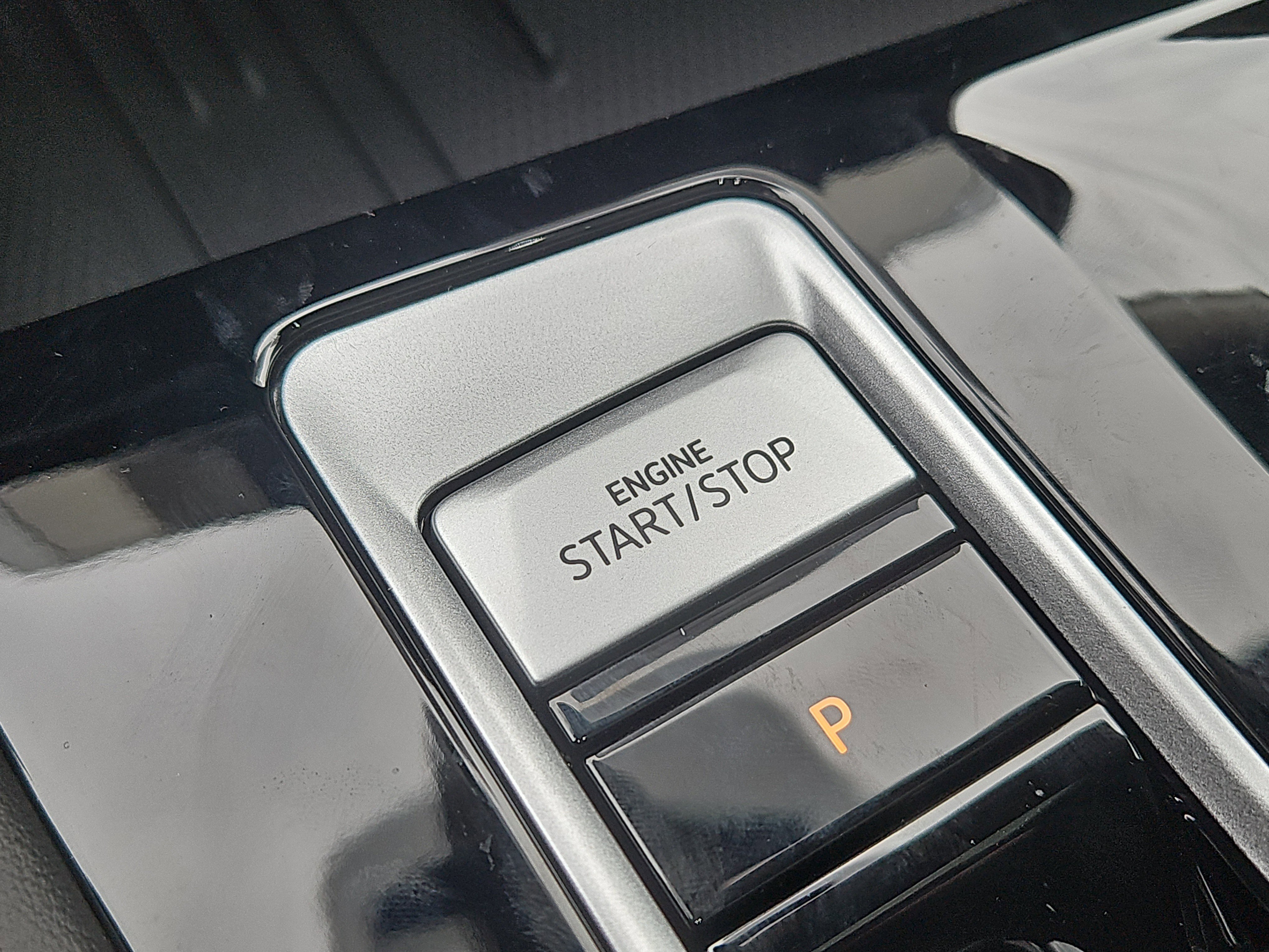 New 2026 Volkswagen Atlas SEL Premium R-Line image 17