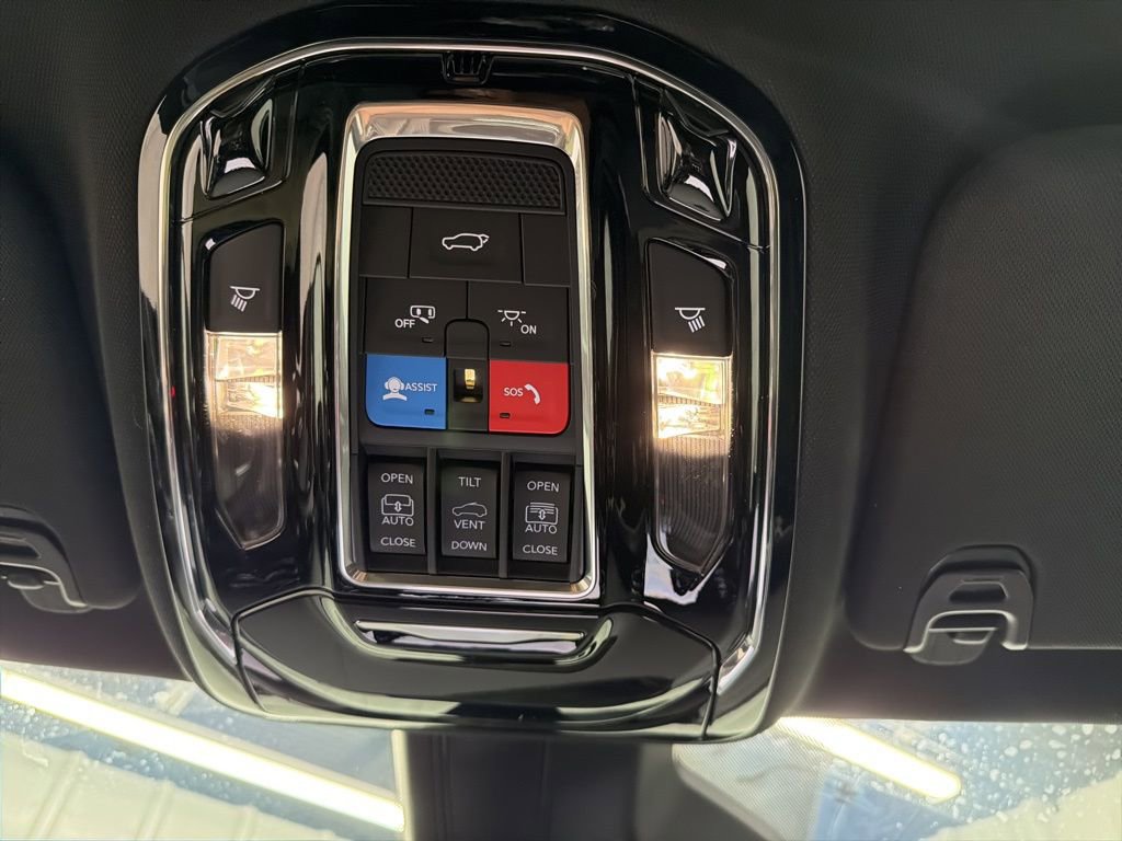 New 2026 Jeep Grand Wagoneer Summit w/ Rear Seat Video Group I image 32