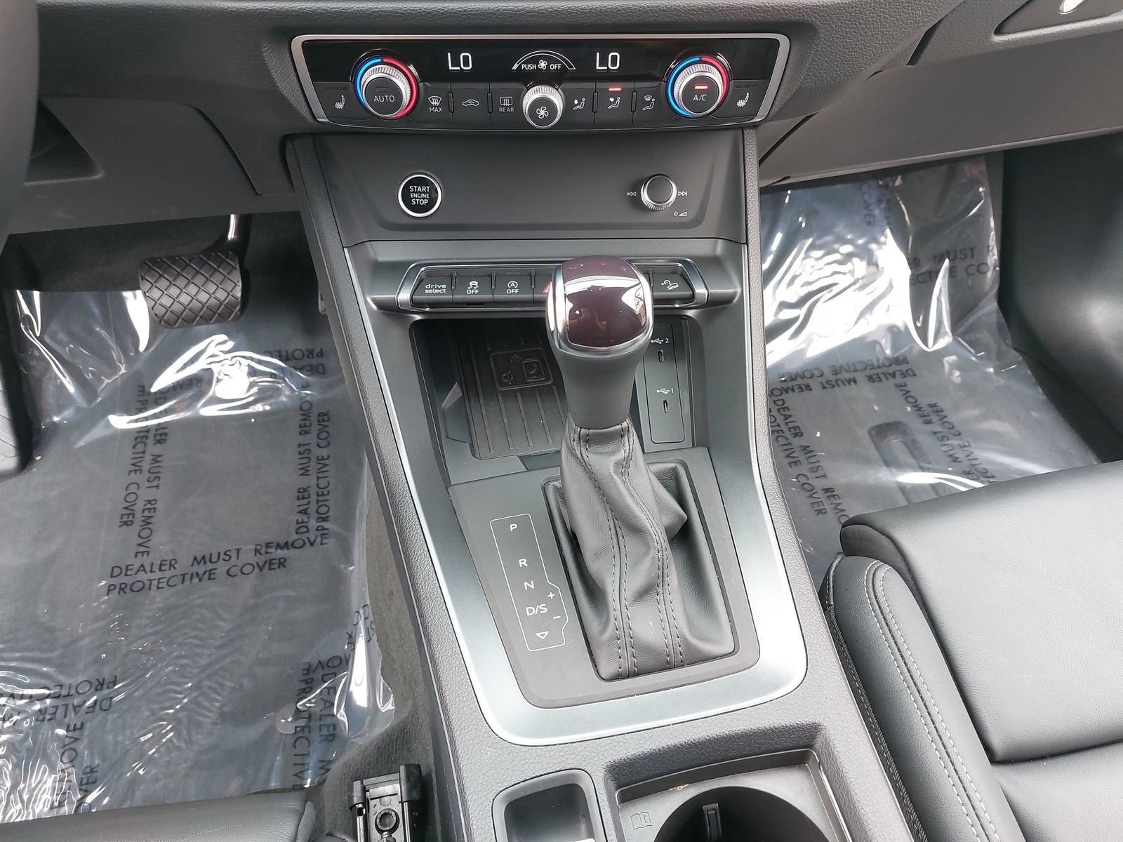 Certified 2025 Audi Q3 2.0T Premium w/ Convenience Package AWD/4WD image 22