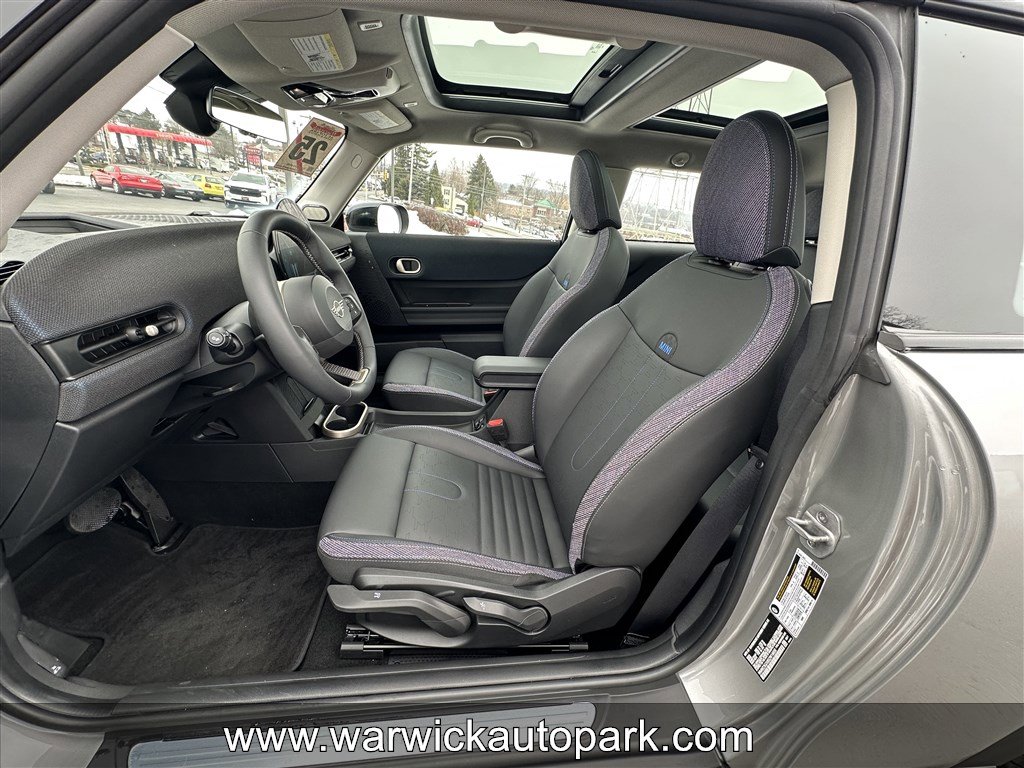 Used 2025 MINI Cooper S image 4