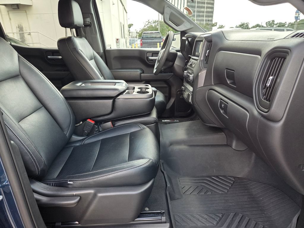 Certified 2023 Chevrolet Silverado 1500 Custom Trail Boss w/ LPO, Dark Essentials Package AWD/4WD image 17