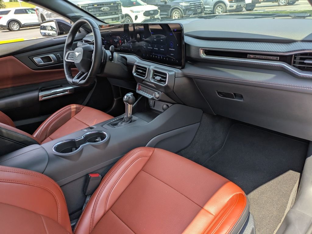 Used 2025 Ford Mustang GT Premium RWD image 15