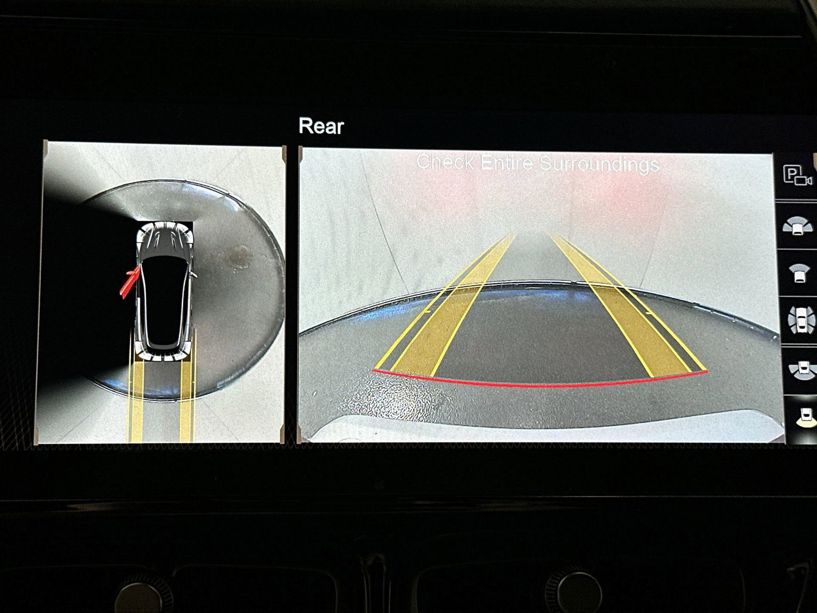 Used 2023 Aston Martin DBX image 17