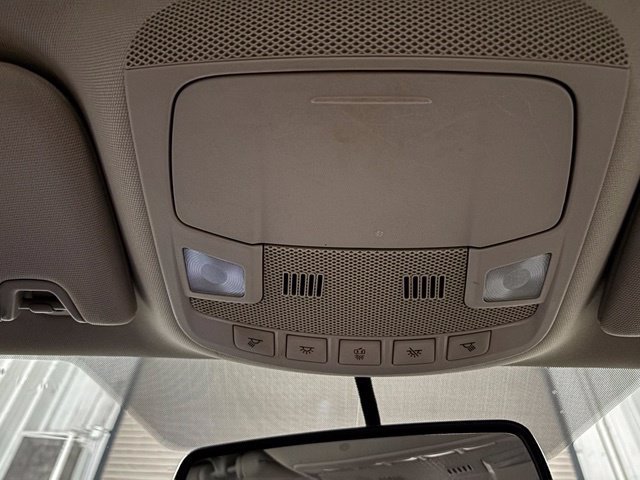 Used 2017 Ford Fusion SE FWD image 25