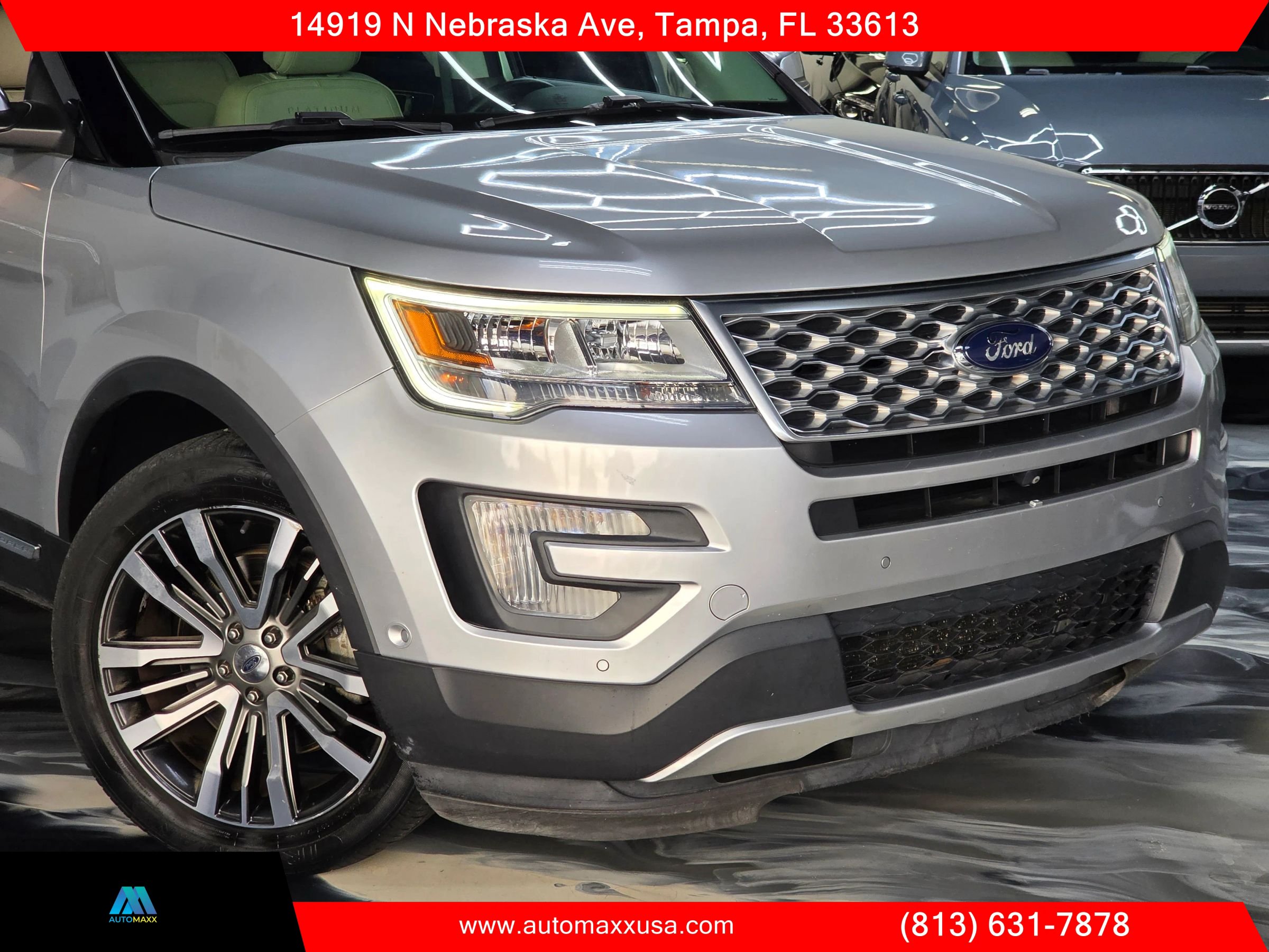 Used 2017 Ford Explorer Platinum AWD/4WD image 3